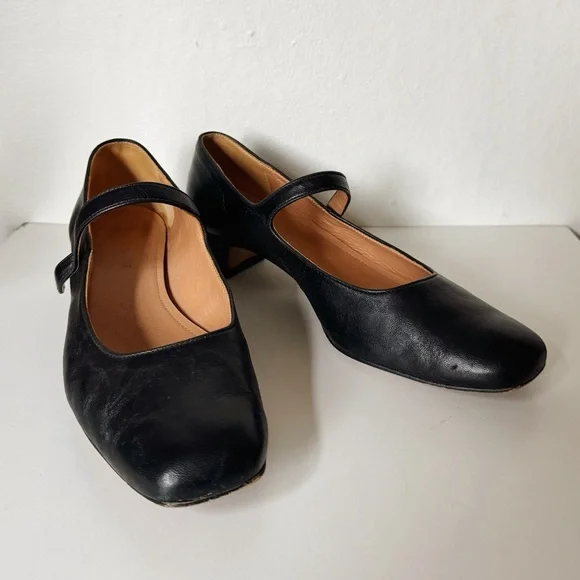 Black Italian Leather Mary Jane Heels - Picture 4 of 10